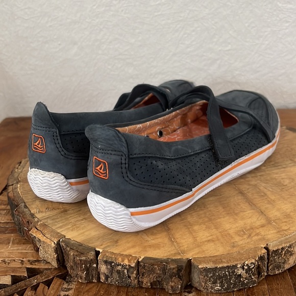 Sperry Women’s Top Sider Mary Jane Shoes with Velcro Straps **LIKE NEW** - Picture 3 of 11